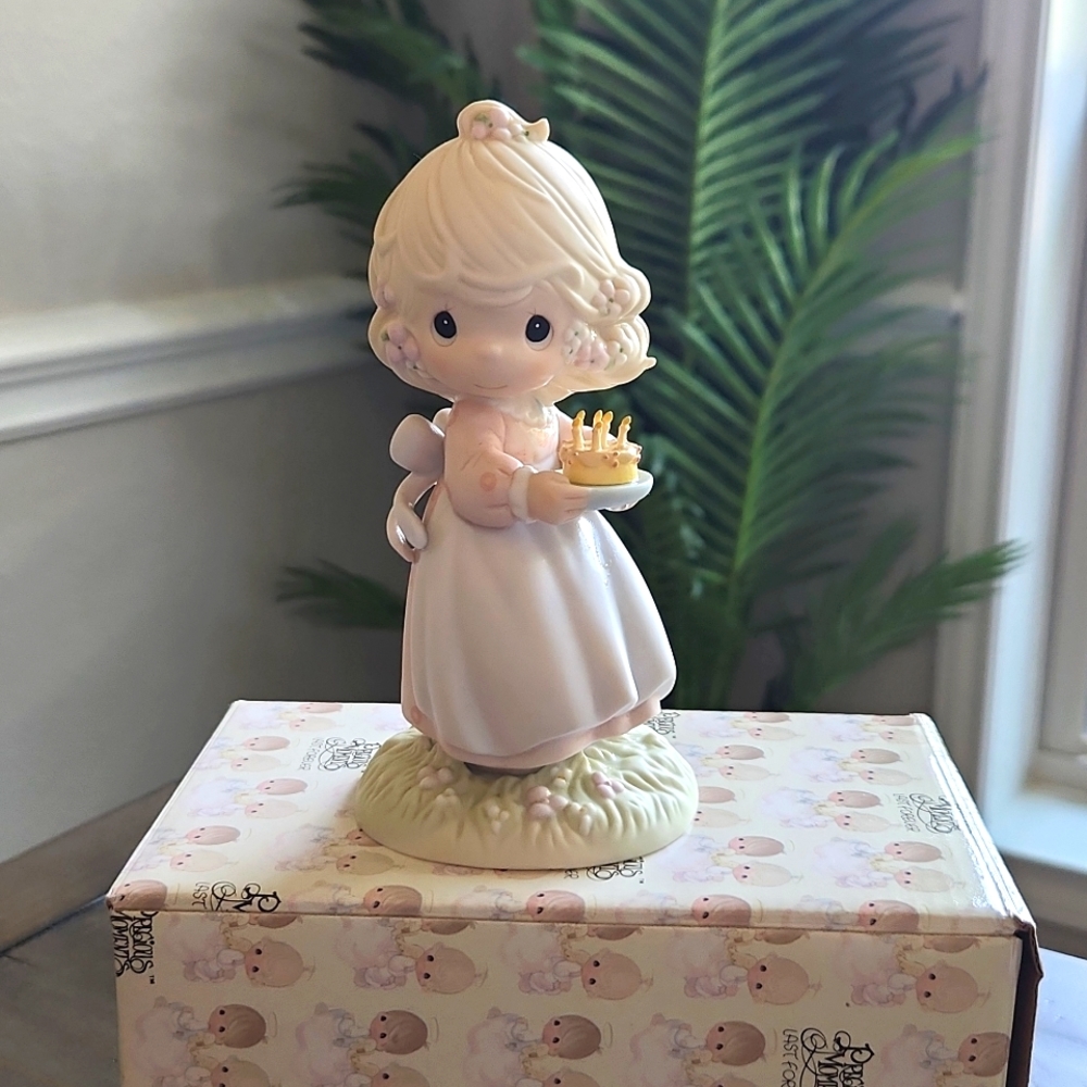 1990 May Your Birthday Be A Blessing Precious Moments Figurine